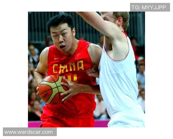 姚明与王治郅的巅峰对决：篮球场上的传奇对抗与友谊的交织